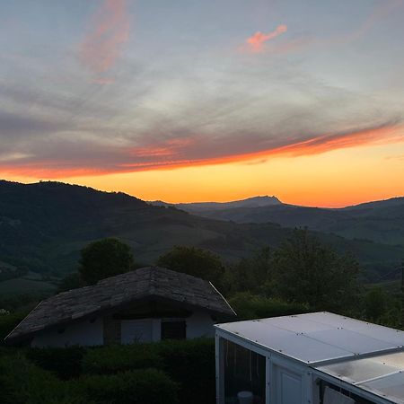 Villa Tamara Country & Spa Suites Montefiore Conca 外观 照片