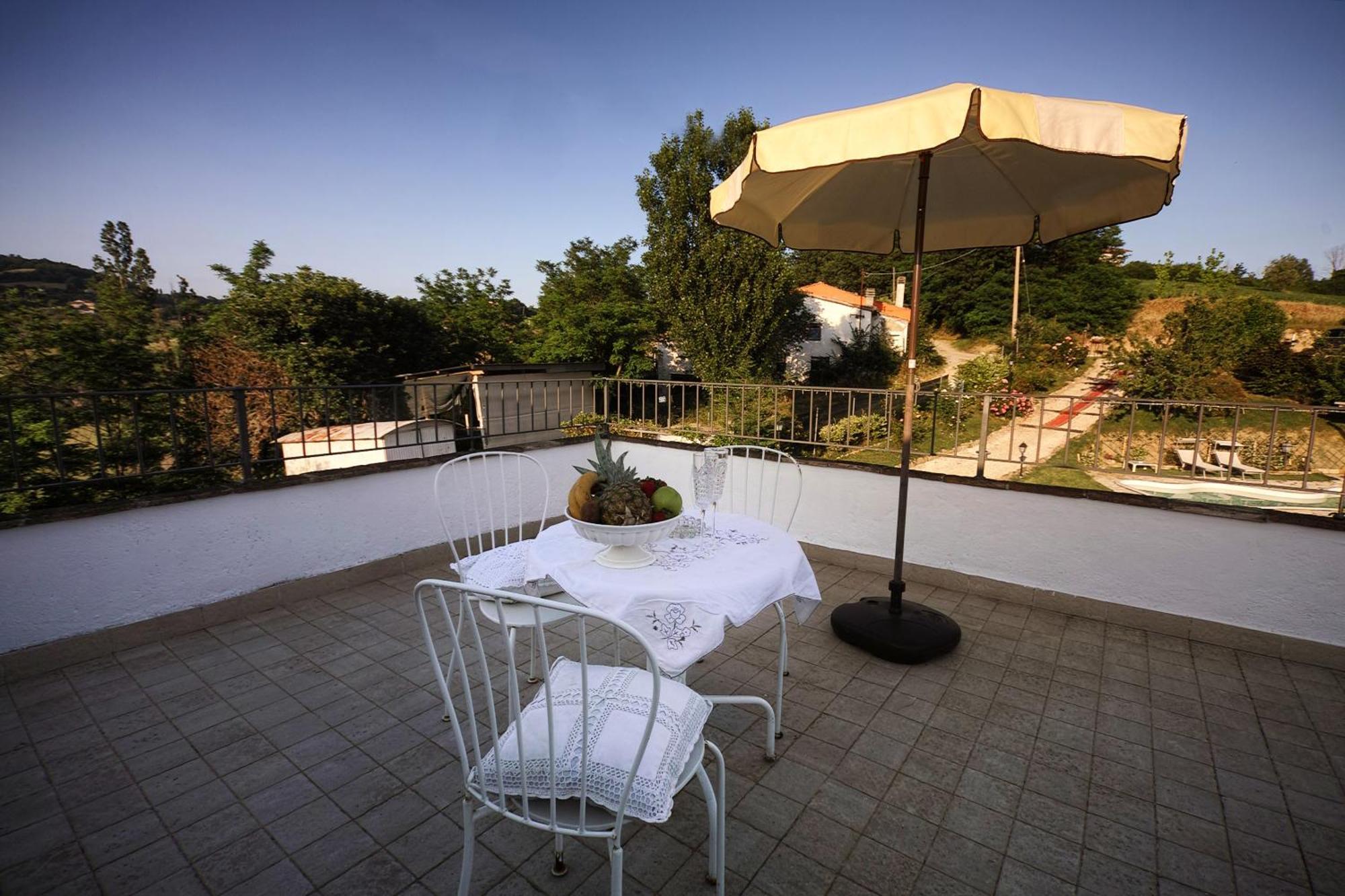 Villa Tamara Country & Spa Suites Montefiore Conca 外观 照片